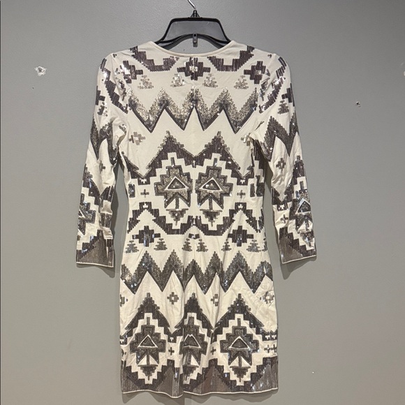 Geometric Patterned Dress - Picture 4 of 5